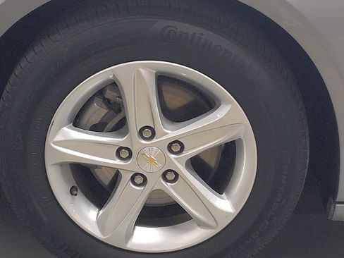 Used 2025 Chevrolet Malibu LS FWD image 31