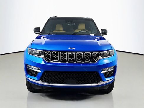Used 2024 Jeep Grand Cherokee Summit AWD/4WD image 2