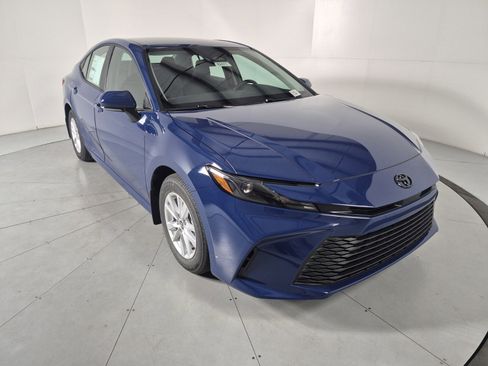 New 2026 Toyota Camry Hybrid image 7