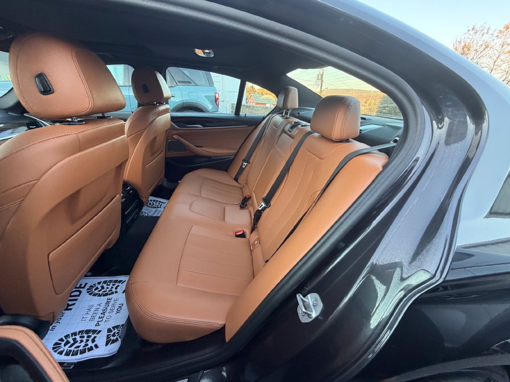 Used 2023 BMW 530i xDrive w/ Premium Package AWD/4WD image 10