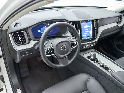Certified 2025 Volvo XC60 B5 Plus AWD/4WD image 13