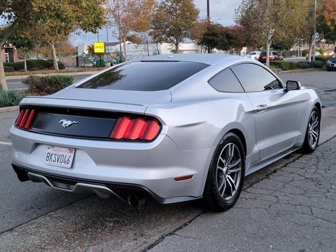 Used 2016 Ford Mustang Premium RWD image 5