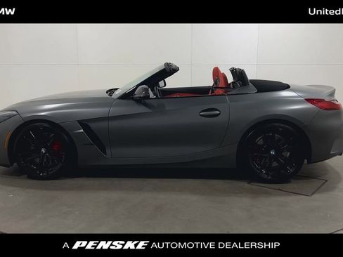 Used 2024 BMW Z4 M40i w/ Premium Package image 5