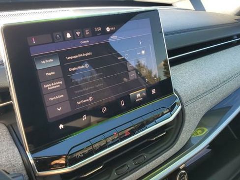 Certified 2024 Jeep Compass Latitude image 13