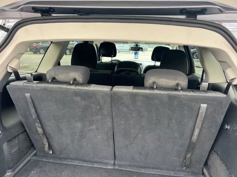 Used 2018 Dodge Journey SE FWD image 16