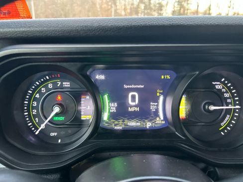 Used 2024 Jeep Wrangler Willys image 35