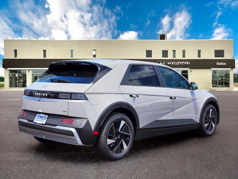 New 2026 Hyundai Ioniq 5 SE AWD/4WD image 3