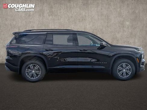 New 2026 Chevrolet Traverse LT w/ Driver Confidence Package image 8