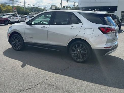 Used 2022 Chevrolet Equinox RS w/ RS Leather Package image 6