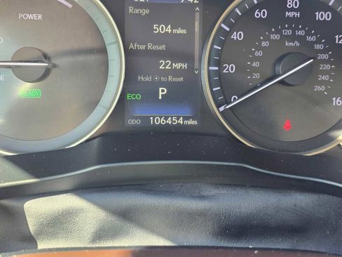 Used 2016 Lexus ES 300h w/ Navigation System Package FWD image 26