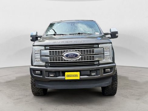 Used 2017 Ford F350 Platinum w/ Platinum Ultimate Package image 5