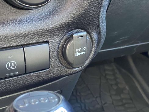 Used 2016 Jeep Wrangler Unlimited Sahara w/ Connectivity Group image 33