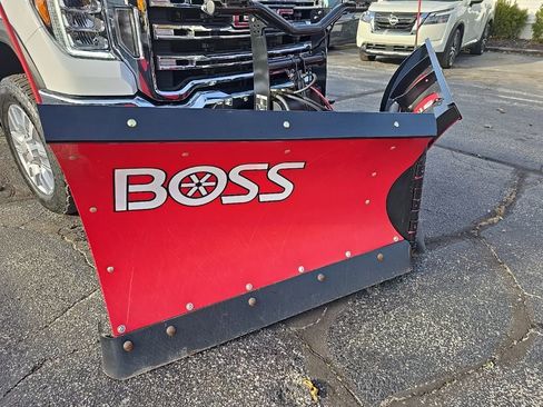 Used 2022 GMC Sierra 2500 SLE w/ SLE Value Package; image 39