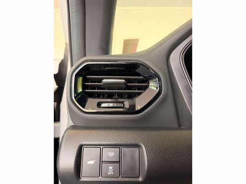 Used 2025 Honda Pilot TrailSport image 8