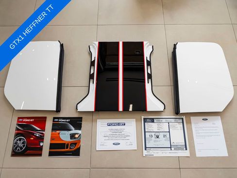 Used 2005 Ford GT RWD image 40