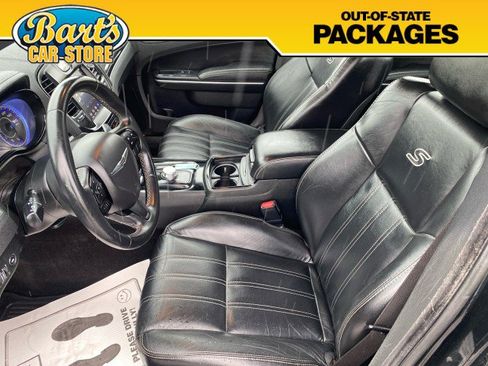 Used 2018 Chrysler 300 S image 26