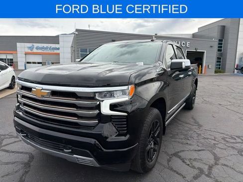Used 2022 Chevrolet Silverado 1500 High Country w/ Technology Package AWD/4WD image 16