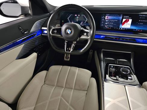 Used 2023 BMW 760i xDrive w/ Luxury Rear Seating Package AWD/4WD image 21