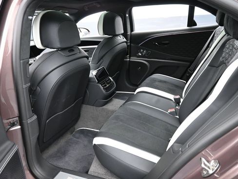 Certified 2025 Bentley Flying Spur Speed image 30