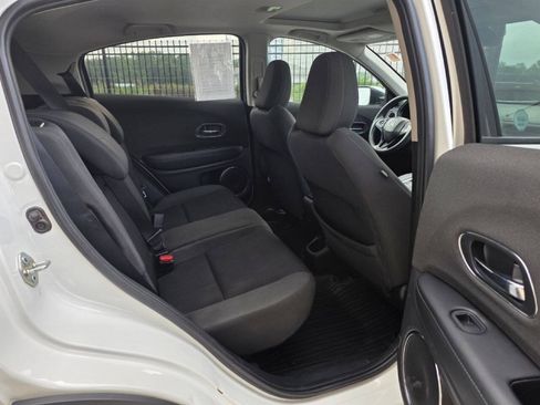 Used 2022 Honda HR-V EX image 17