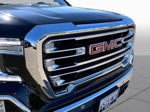 Used 2022 GMC Sierra 1500 SLT w/ SLT Premium Plus Package AWD/4WD image 29