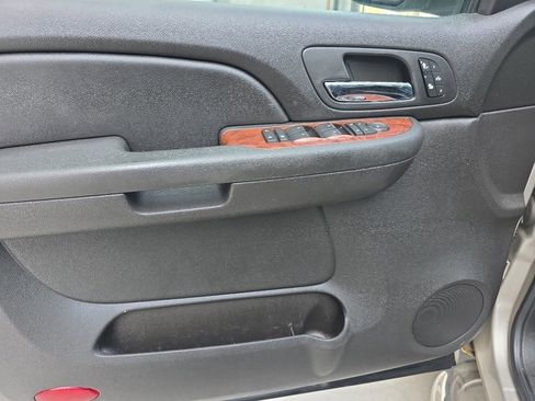 Used 2007 Chevrolet Avalanche LT w/ LT Preferred Equipment Group AWD/4WD image 15