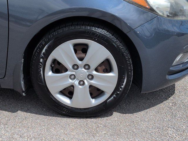 Used 2016 Kia Forte LX FWD image 11