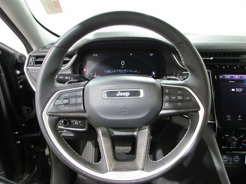 Used 2023 Jeep Grand Cherokee Limited AWD/4WD image 22