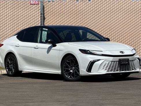 Used 2025 Toyota Camry XSE w/ Premium Package AWD/4WD image 2