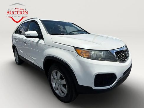 Used 2013 Kia Sorento LX AWD/4WD image 3