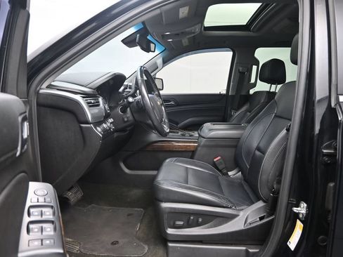 Used 2018 Chevrolet Suburban LT AWD/4WD image 21