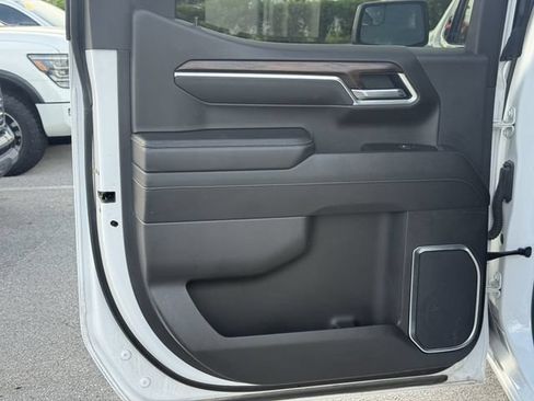 Used 2025 GMC Sierra 1500 SLT RWD image 33
