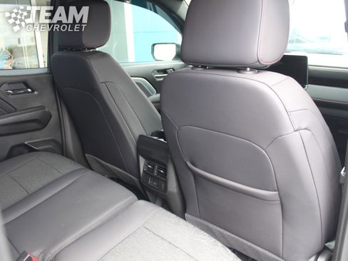 Used 2025 Chevrolet Colorado Z71 AWD/4WD image 22