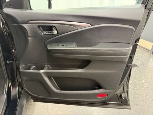 Used 2021 Honda Pilot Special Edition image 8