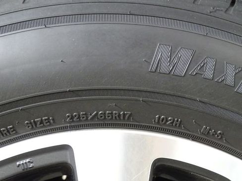 Used 2023 Subaru Outback Premium image 42