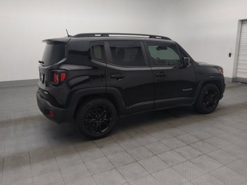 Used 2021 Jeep Renegade Latitude FWD image 10