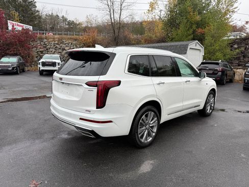 Used 2024 Cadillac XT6 Premium Luxury image 5