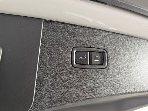 New 2026 Porsche Cayenne Coupe AWD/4WD image 18