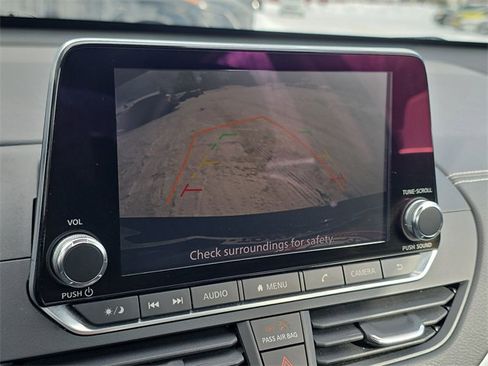 Certified 2019 Nissan Altima 2.5 SV image 17