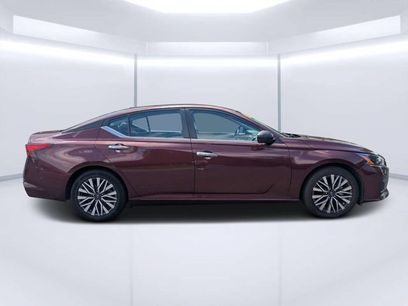 Used 2024 Nissan Altima 2.5 SV