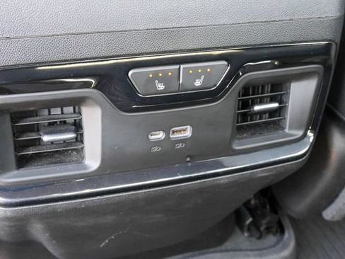 Used 2022 GMC Sierra 1500 AT4 w/ Sierra Safety Plus Package AWD/4WD image 22