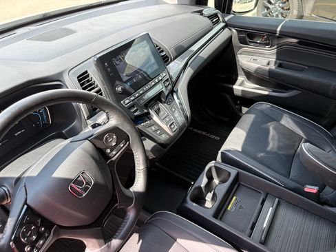Used 2024 Honda Odyssey Elite image 17