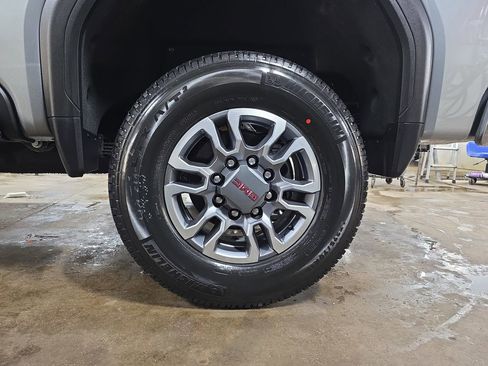 New 2026 GMC Sierra 2500 SLE w/ SLE Value Package; image 34