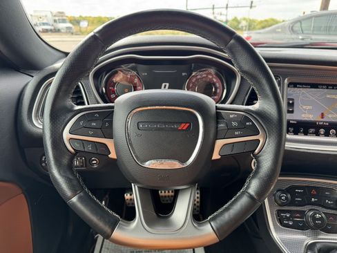 Used 2016 Dodge Challenger SRT Hellcat image 24