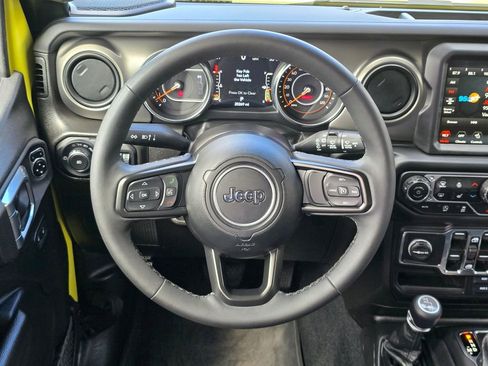 Used 2023 Jeep Wrangler Unlimited Sport AWD/4WD image 17