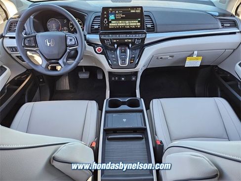 New 2026 Honda Odyssey Touring image 8