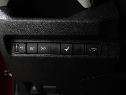 Used 2025 Toyota RAV4 XLE w/ Convenience Package image 26