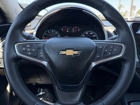 Used 2025 Chevrolet Malibu RS FWD image 22