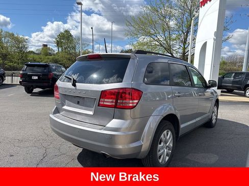 Used 2020 Dodge Journey SE FWD image 7