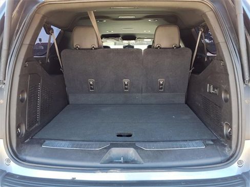 Used 2021 Chevrolet Suburban Premier image 13
